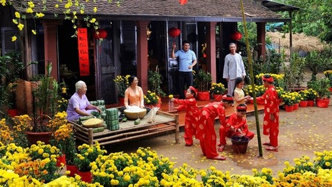 tet-nam-2026-la-nam-con-gi